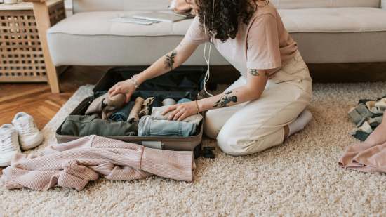 Tiger lanza un nuevo organizador de maleta que es práctico para mantener en orden la ropa también al llegar al destino del viaje