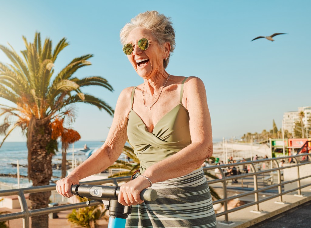 Cinco cortes de pelo fresquitos para mujeres de 50 y 60 años que recomiendan los peluqueros para verano