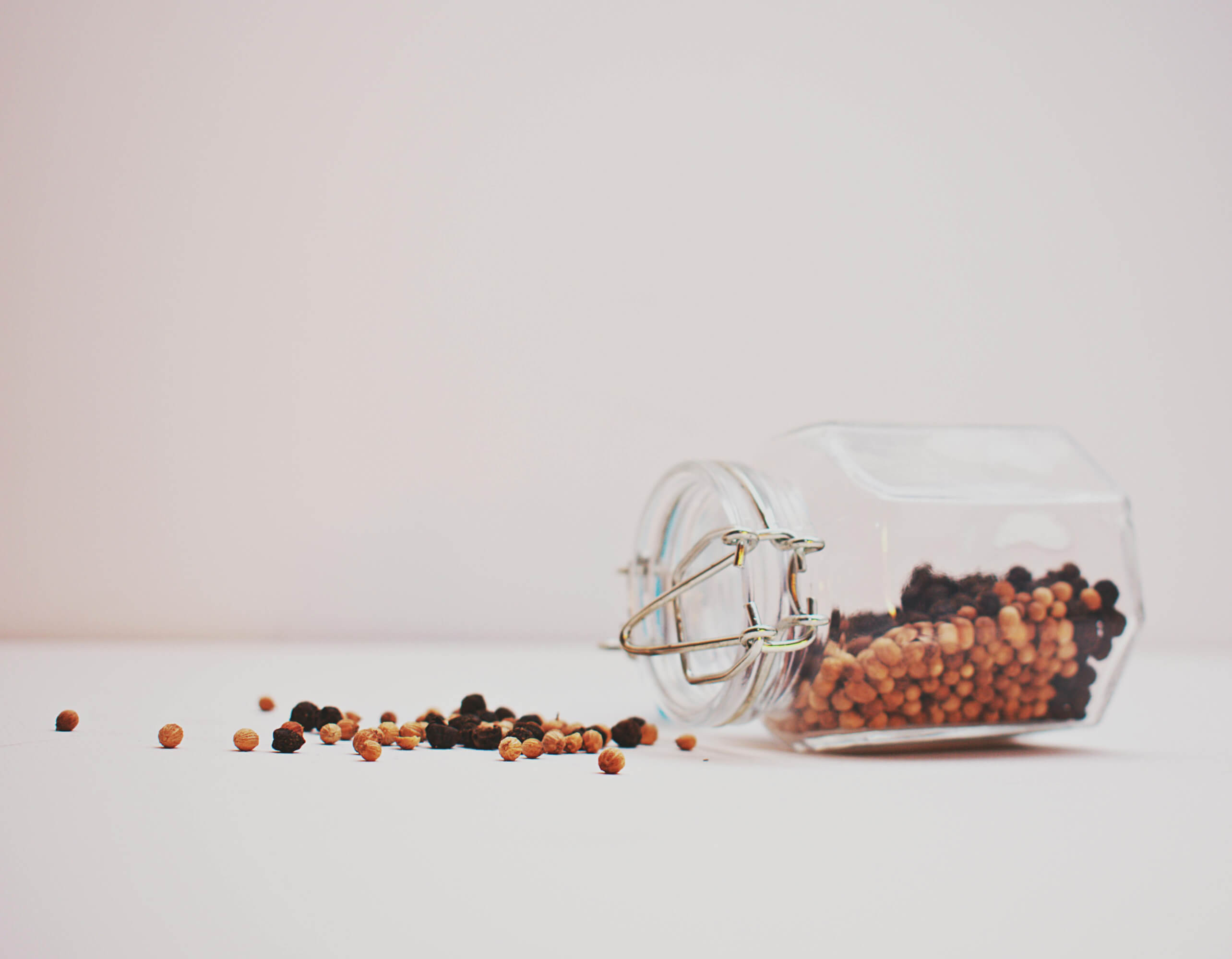 Zara Home rebaja los tarros bonitos y prácticos que Marie Kondo utiliza para ordenar la cocina y despensa