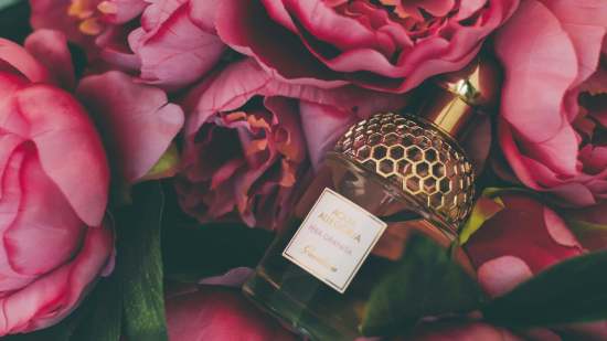 Los seis perfumes de verano rebajados a la mitad en El Corte Inglés o Druni que prometen agotarse porque son refrescantes y ligeros