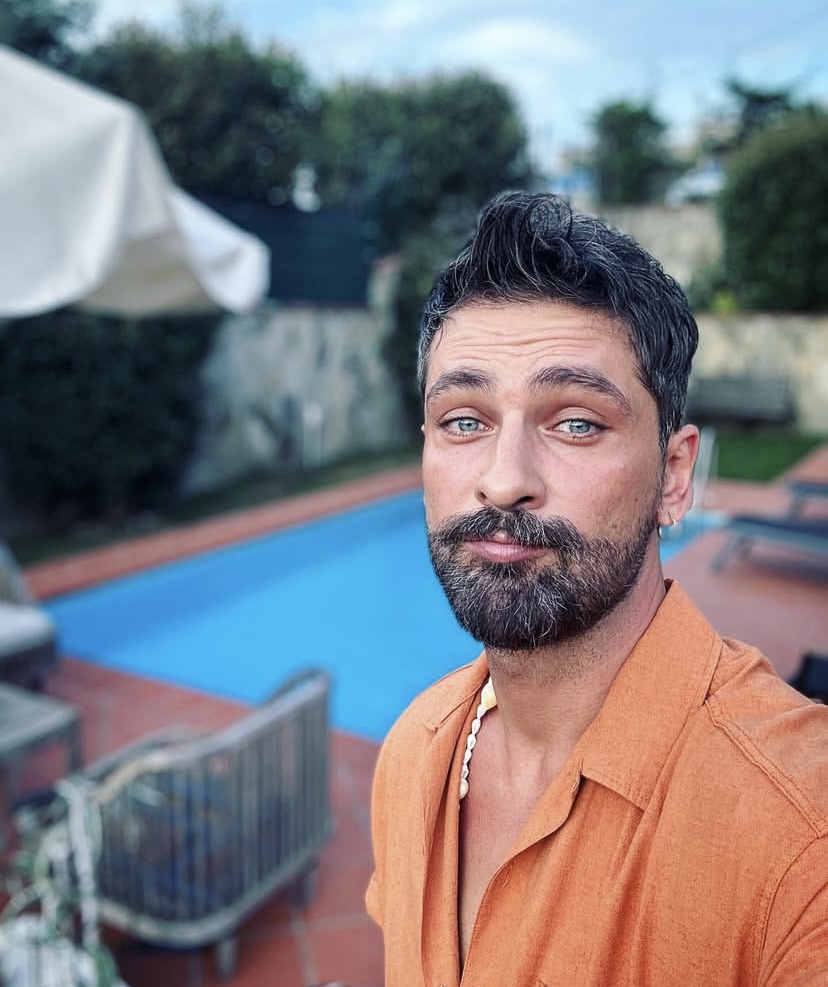 Conoce a Onur Tuna, el protagonista de 'Una vida perfecta', la ficción turca del verano de Telecinco