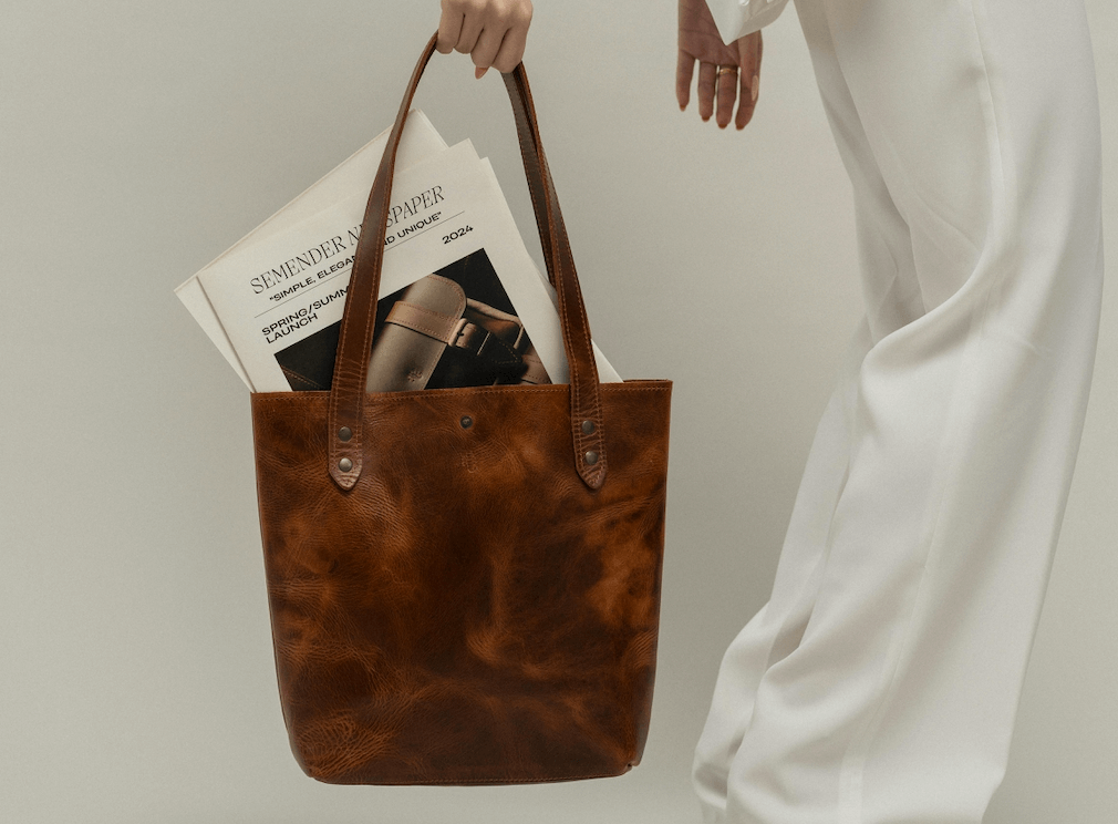 Parfois se adelanta al otoño y lanza el bolso que promete triunfar entre las mujeres +50 porque es compacto y cómodo para llevar en el día a día