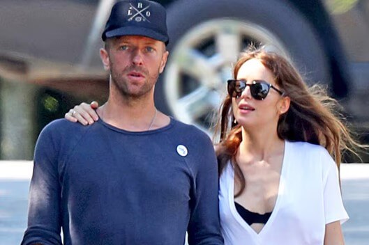 Dakota Jhonson y Chris Martin