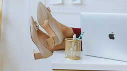 Estas bailarinas de 12 euros de Primark que parecen de marca francesa prometen arrasar en otoño entre las mujeres de 50 porque son elegantes y versátiles