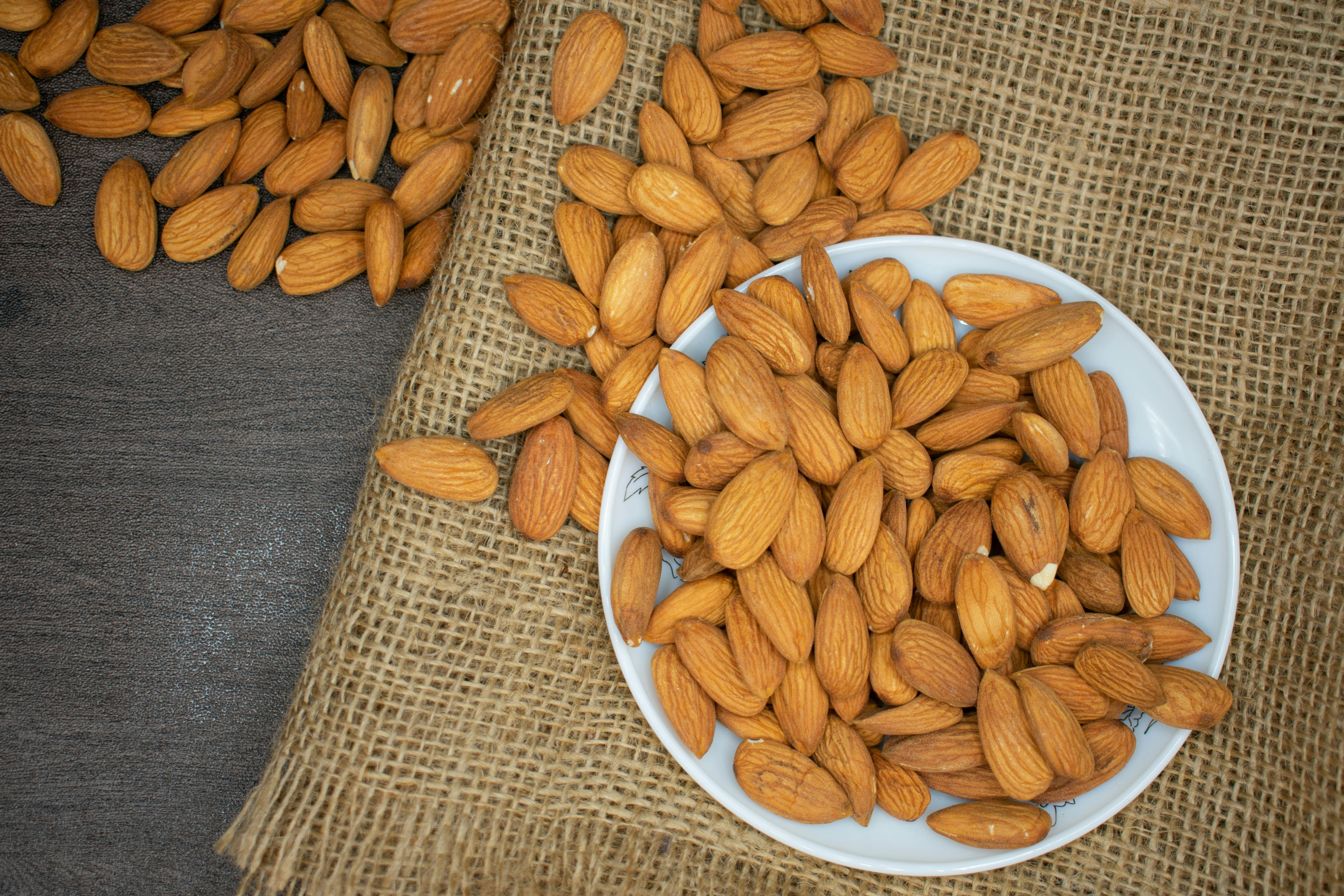 Estos son los beneficios de comer almendras según una nutricionista