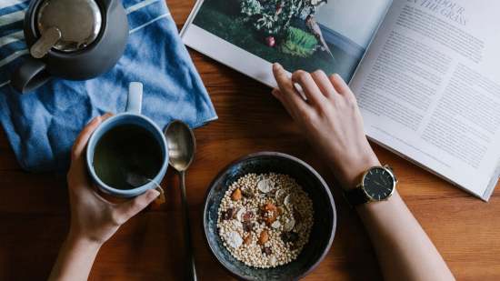 Cómo hacer ayuno intermitente: los consejos de una nutricionista para realizarlo eficazmente