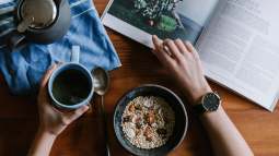 Cómo hacer ayuno intermitente: los consejos de una nutricionista para realizarlo eficazmente
