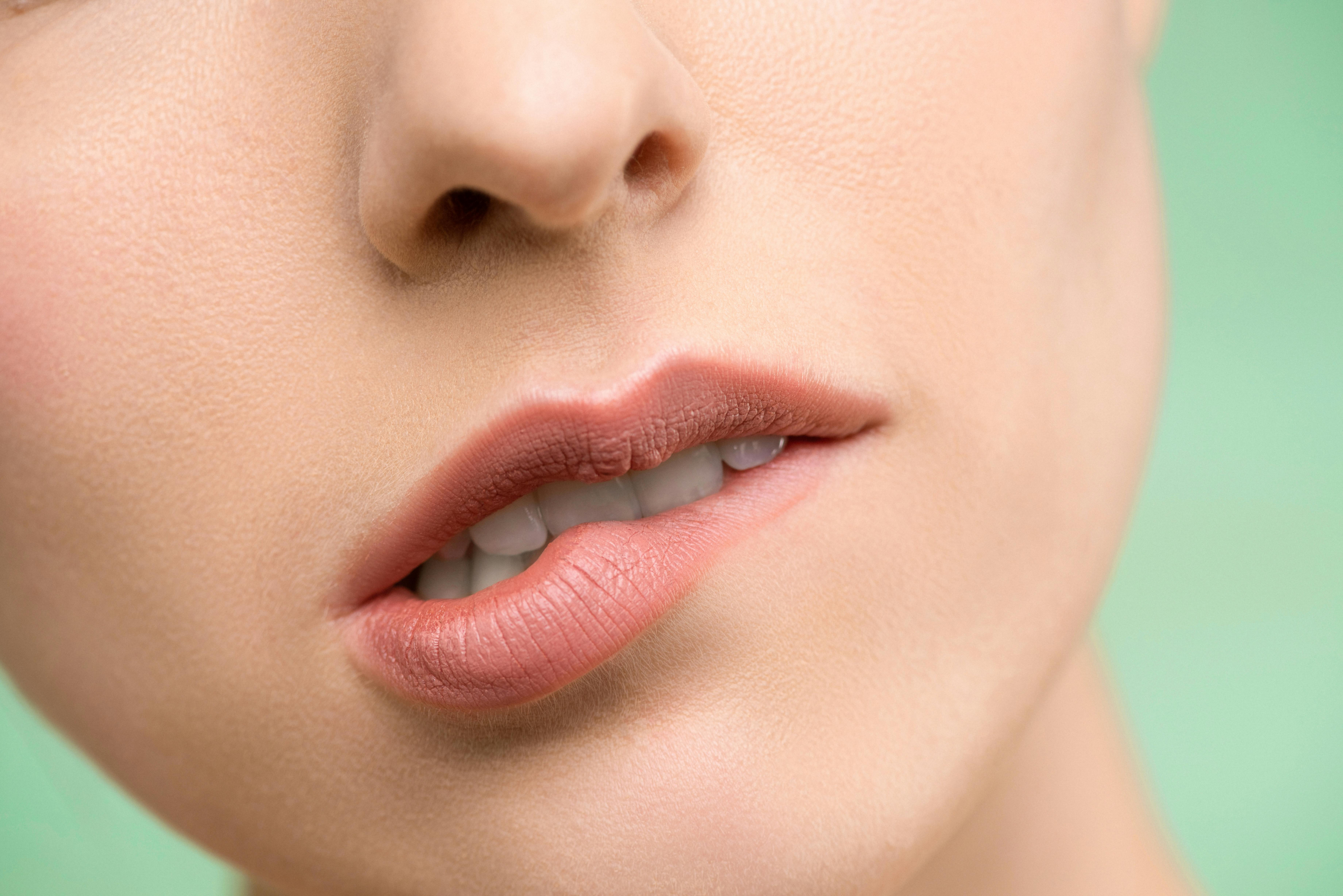 Qué significa soñar que se te caen los dientes según un psicólogo