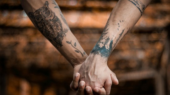 Más de 25 tatuajes que simbolizan suerte y fuerza: inspiradores y para todos los gustos