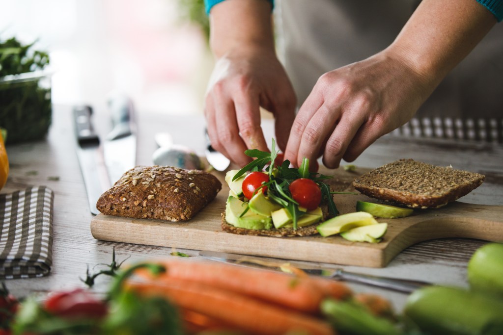 7 opciones light de bocadillos para cuidar la dieta recomendadas por una nutricionista