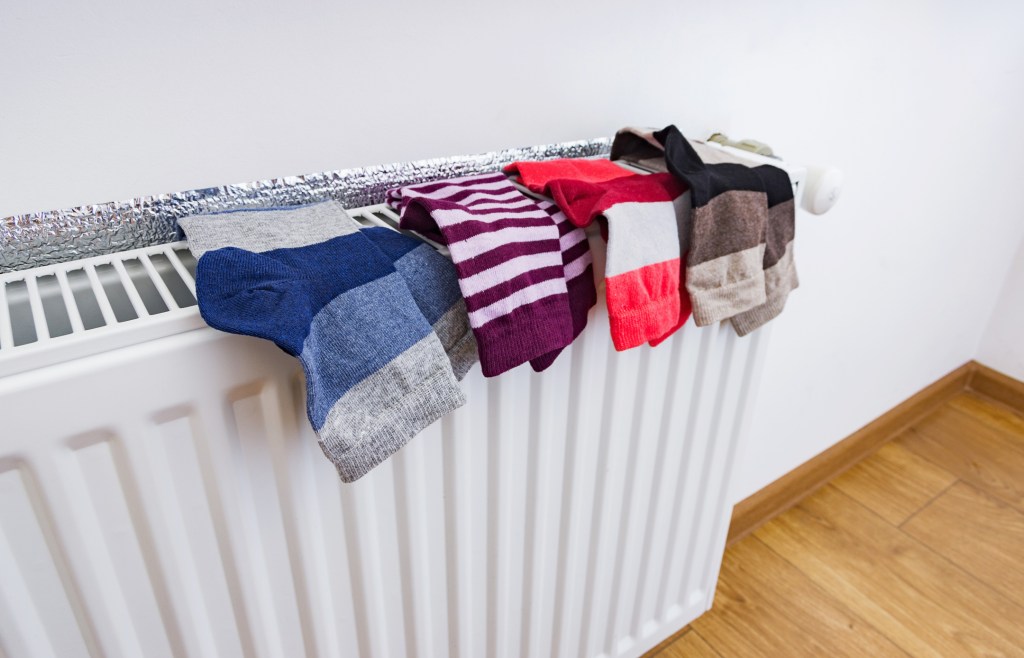 10 recomendaciones de la OCU para preparar el hogar contra el frío y ahorrar energía y dinero
