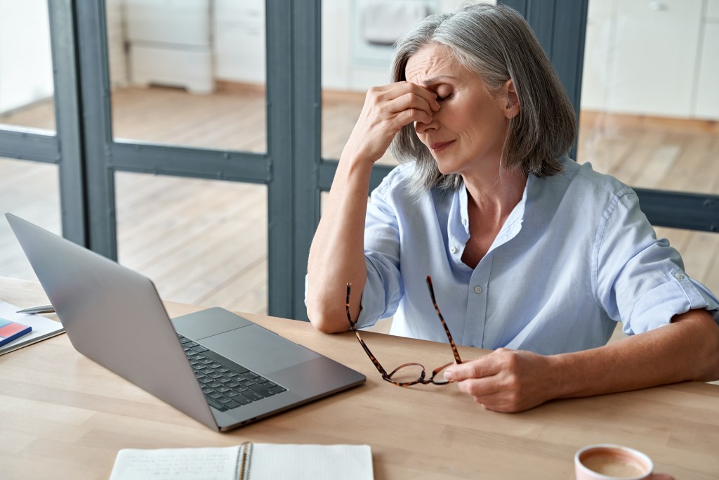 Pérdida de masa muscular durante la menopausia: causas, síntomas y cómo prevenirla según un experto