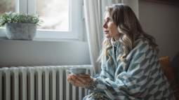 10 recomendaciones de la OCU para preparar el hogar contra el frío y ahorrar energía y dinero