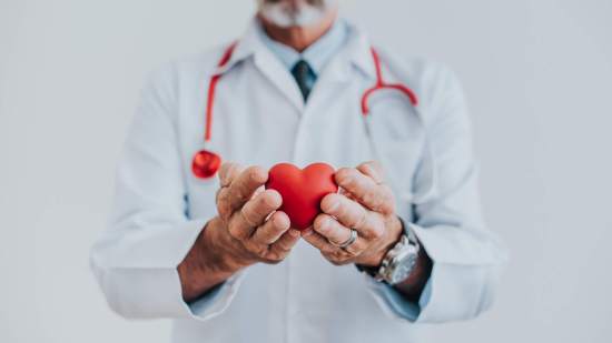 Palpitaciones: qué son, por qué se producen y cómo remediarlas según un cardiólogo