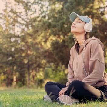 Los expertos de la Universidad de Harvard explican cómo la meditación ayuda a afrontar el miedo, la ansiedad o el estrés