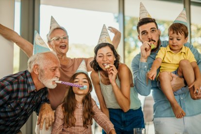 Mayores y niños