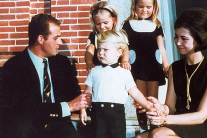 Sofía junto al Rey Juan Carlos y los príncipes.