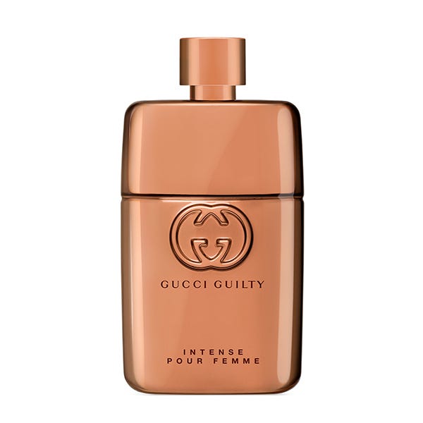 Seis perfumes amaderados que las mujeres +50 prometen fichar de cara al Black Friday en Primor, Sephora o Druni
