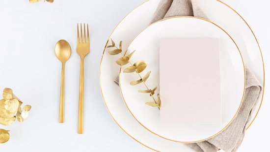 Primark tiene la vajilla blanca que nuestras abuelas pusieron de moda: cuesta poco más de 5 euros el plato y es elegante para las cenas de Navidad