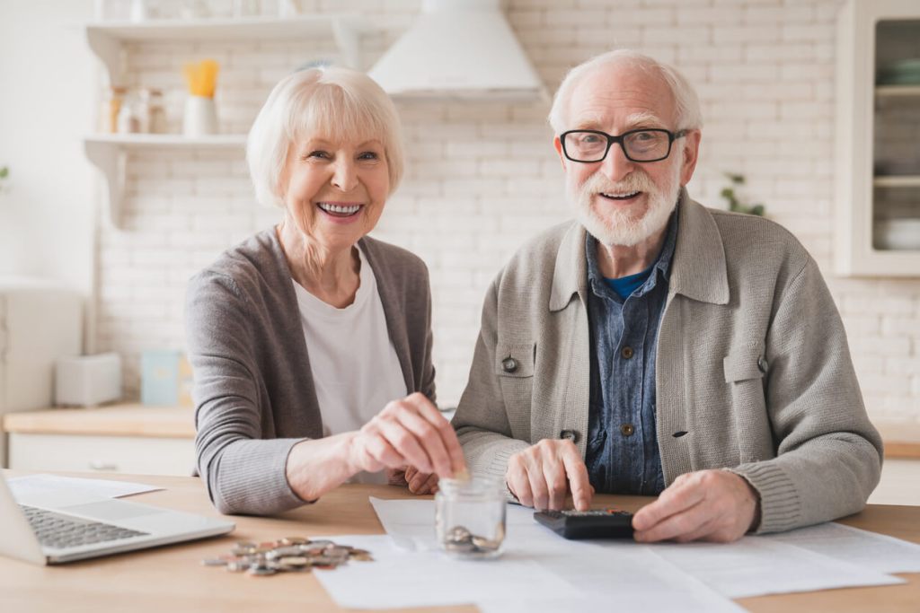 El aviso de Hacienda que interesa a los propietarios mayores de 65 años - Fuente: iStock
