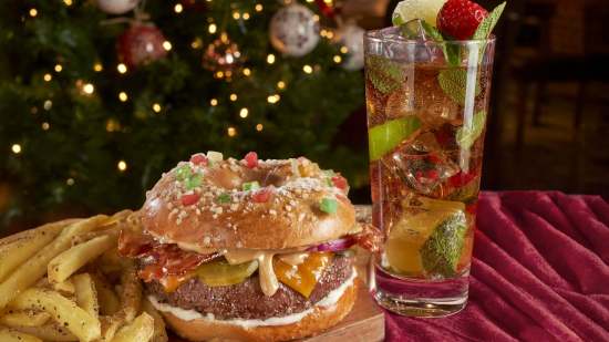 La hamburguesa que te sorprenderá porque une sabor y tradición navideña con su Roscon Burger - Fuente: TGI Fridays