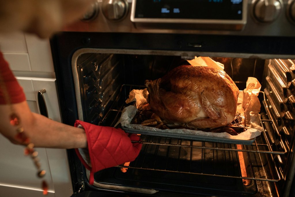 Un estudio de la OCU advierte que estos alimentos típicos en recetas de Navidad tienen precios muy superiores respecto a los últimos años