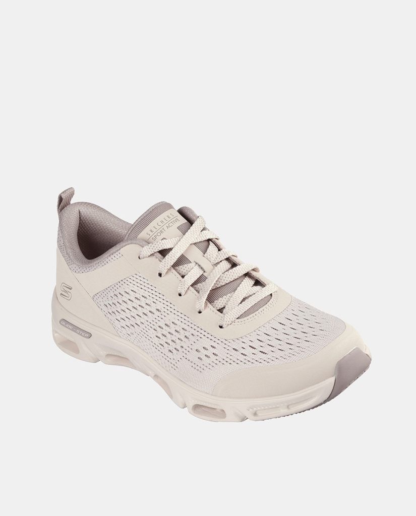 Las zapatillas Skechers que adoran las mujeres +50 tienen descuentazos en las rebajas de El Corte Inglés