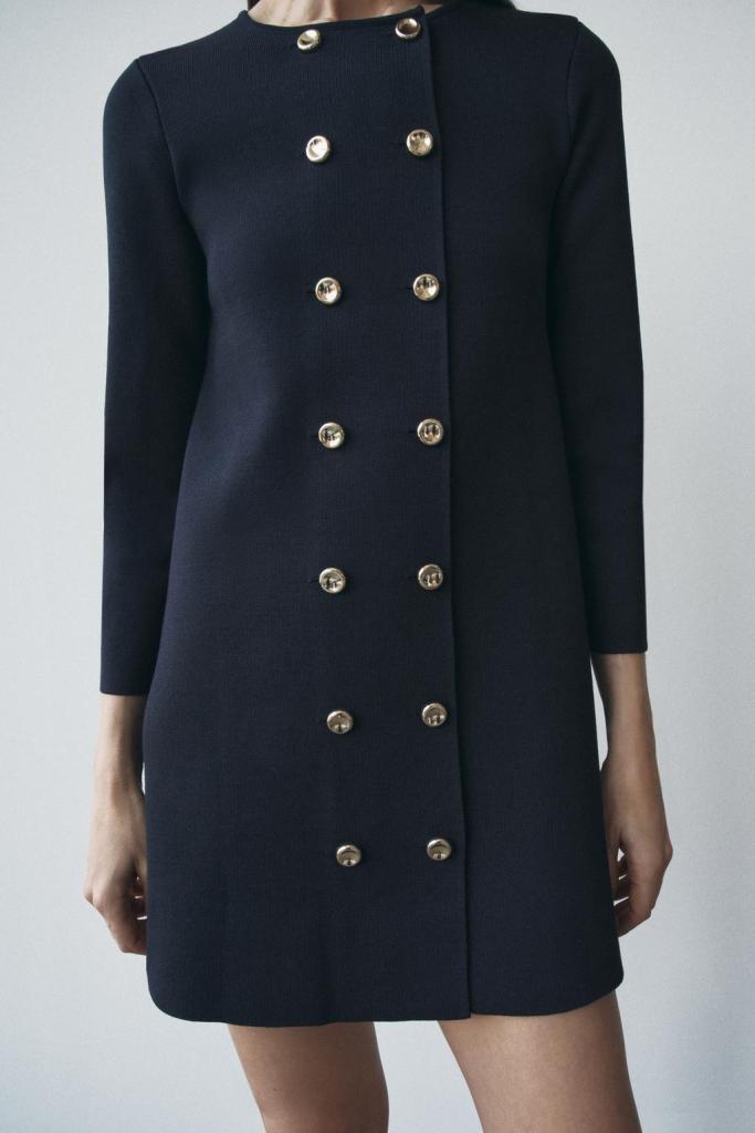 Seis vestidos de punto que las mujeres +50 ficharán en las rebajas de Zara: cómodos, calentitos y tirados de precio para el invierno