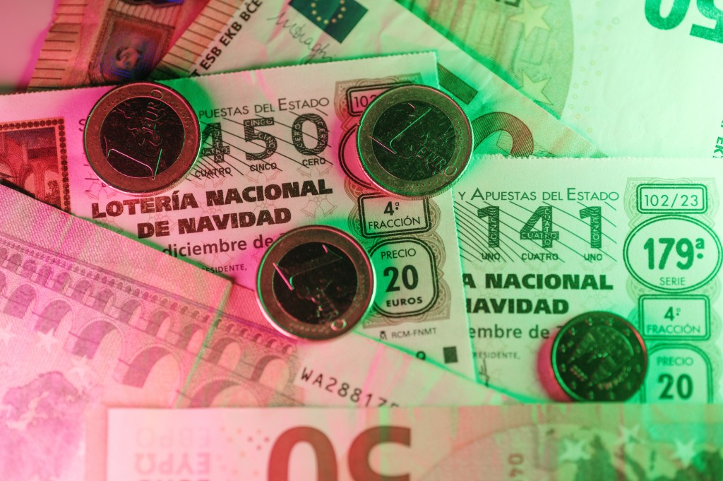 Todo lo que necesitas saber sobre el Sorteo del Niño 2025: fecha, premios e implicaciones fiscales