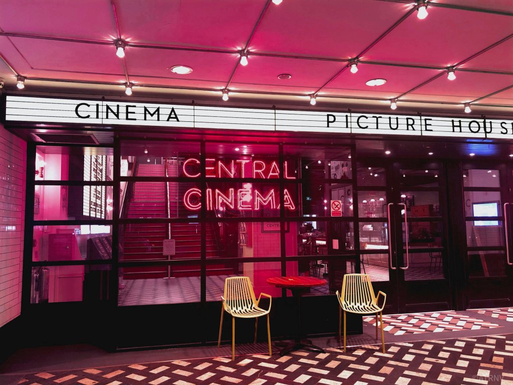 Dónde ver las películas nominadas a los Goya 2025 antes de la gala: la sala de Madrid que las proyecta en pantalla grande por poco más de 3 euros