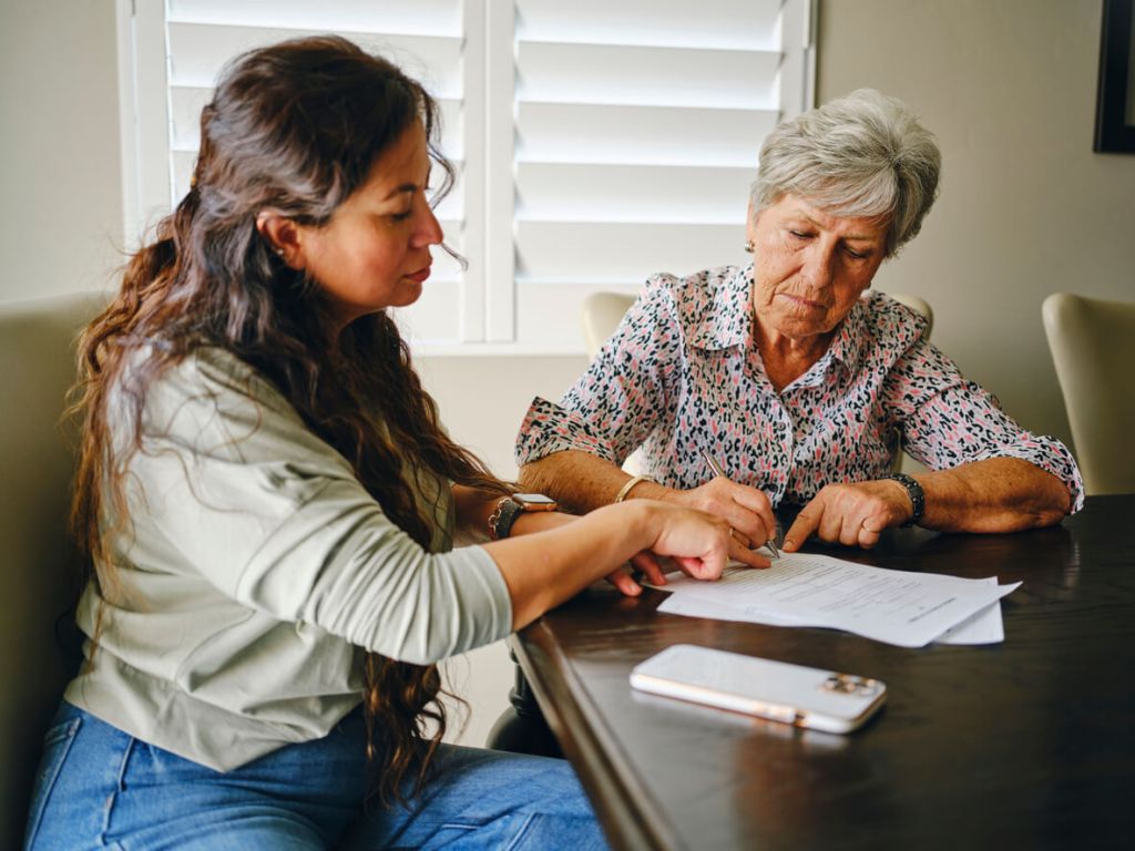 Quejas al Defensor del Pueblo por las dificultades en la gestión de herencias - Fuente: iStock