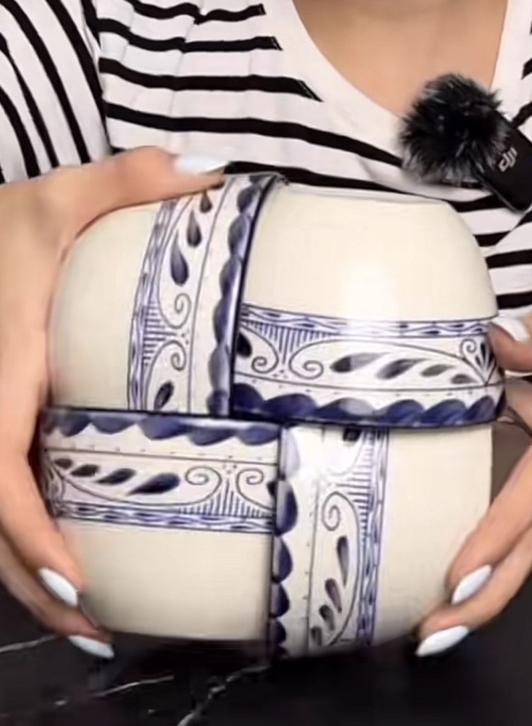 Truco japonés para ordenar tazas - Imagen: Tiktok @abastehogar