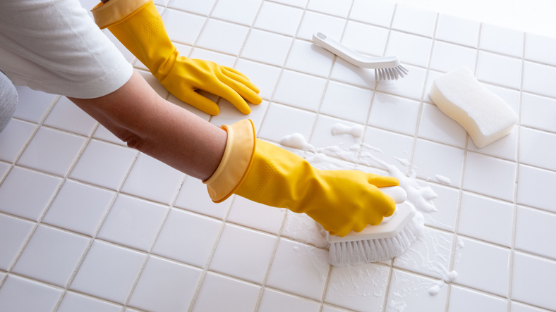 Limpieza con jabón y vinagre - Imagen: iStock