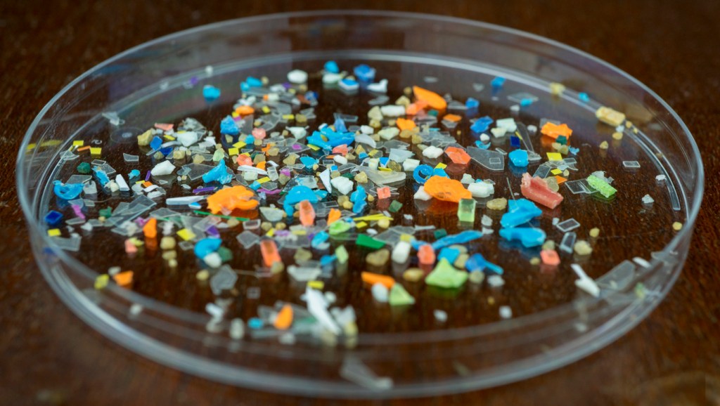 microplásticos-chicles-masticar