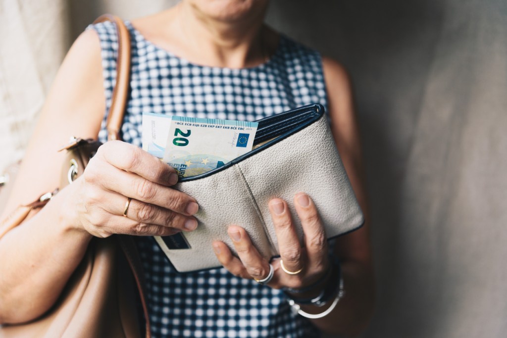 Dinero en efectivo - Imagen: iStock