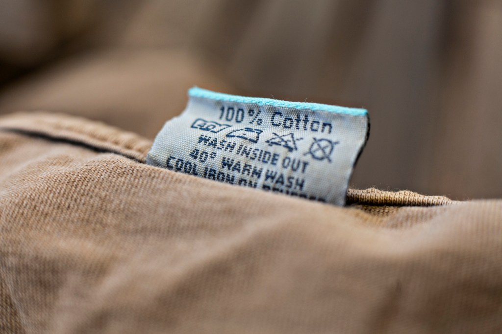 Etiquetas ropa - Imagen: iStock