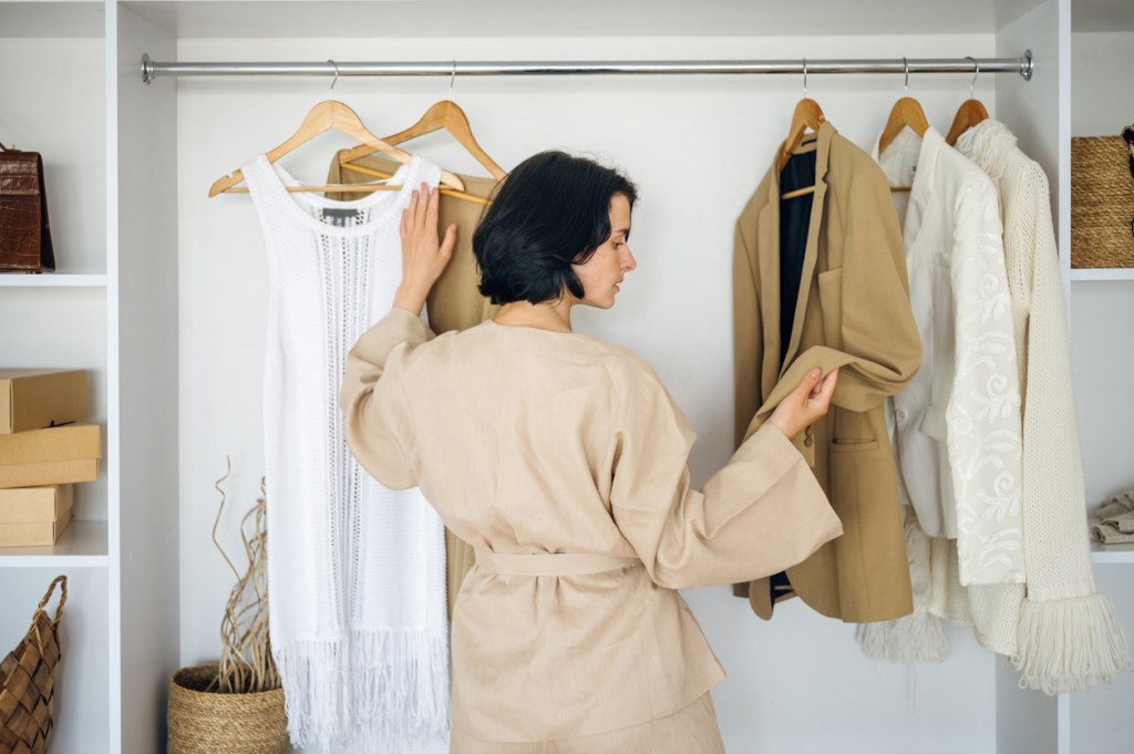 Preparar ropa para ganar orden - Imagen: iStock