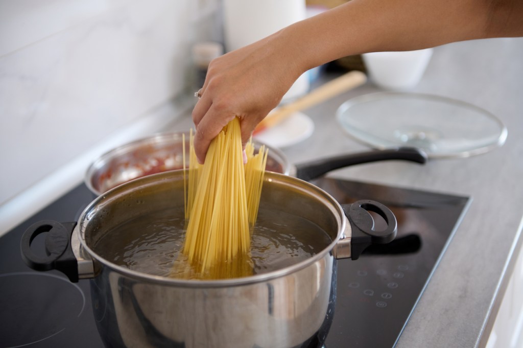 ACEITE-agua-coccion-pasta-realmente-funciona