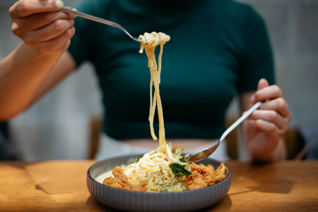 pasta-felicidad-estudio-carbohidratos